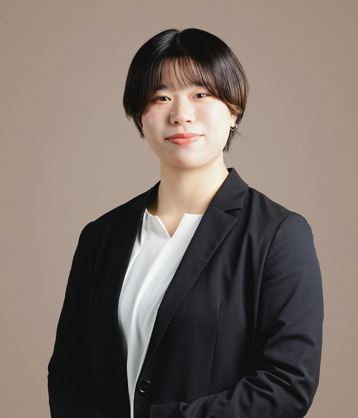 教務 伊藤 真緒